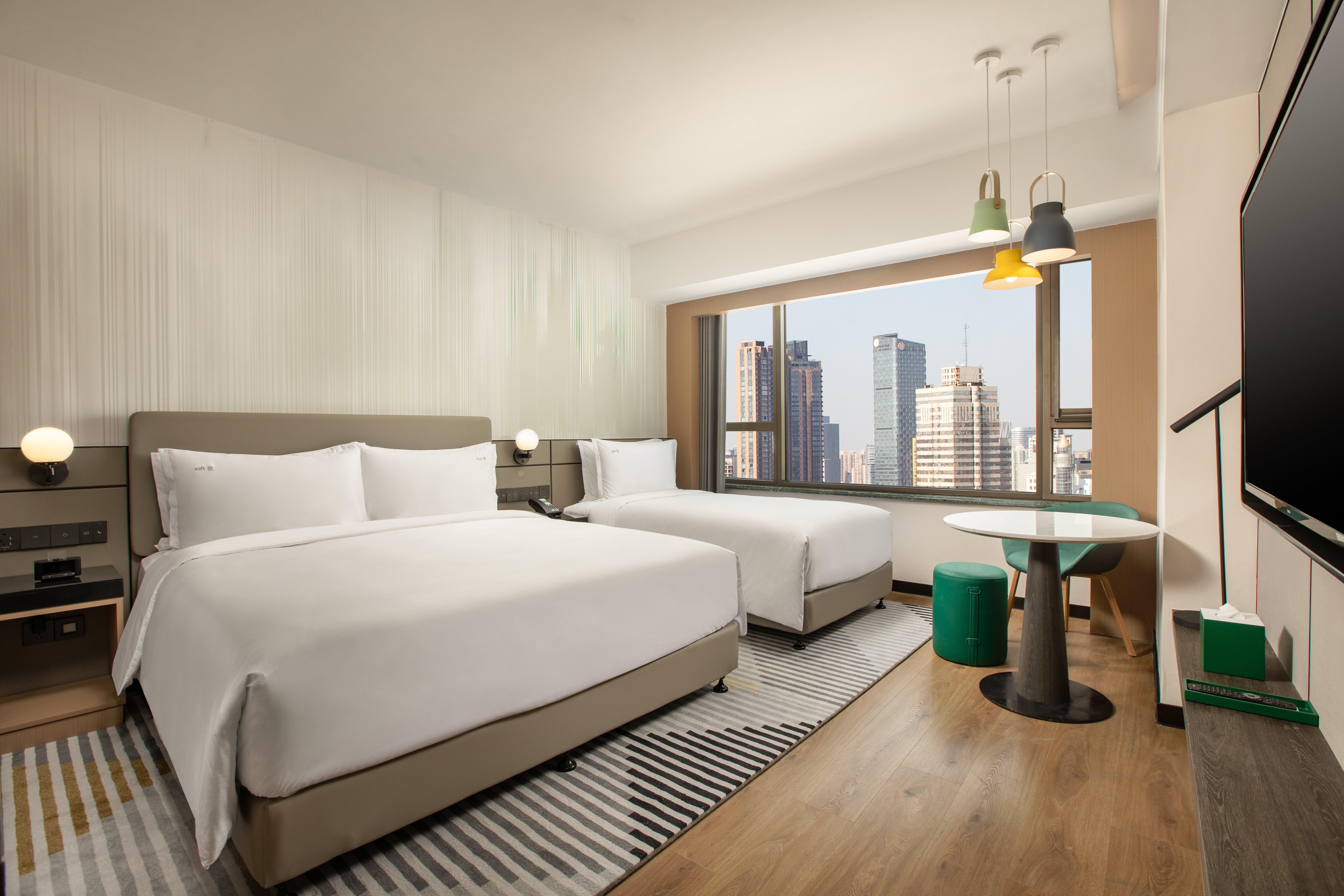 Holiday Inn Shanghai Nanjing Road By Ihg Exterior photo Deluxe Room